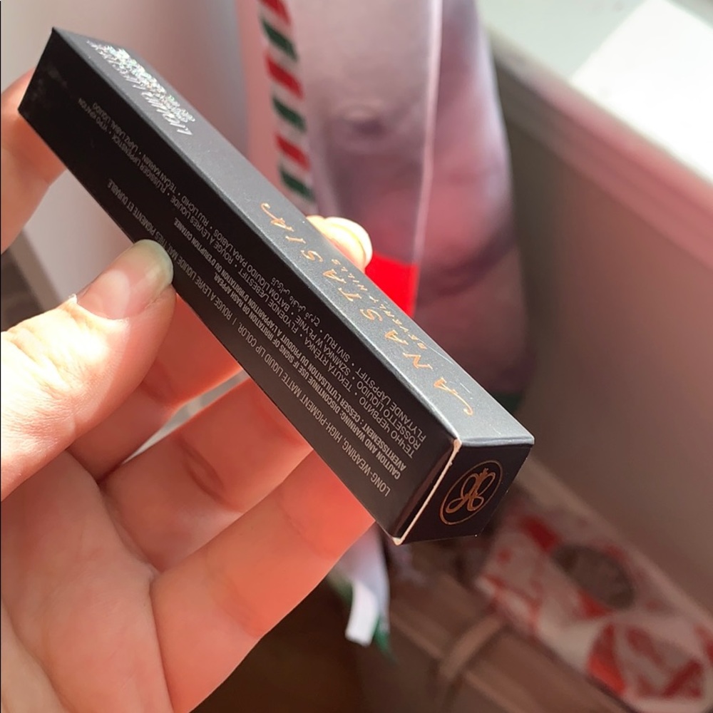 Anastasia Beverly Hills Liquid Lip- Trust Issues - Picture 4 of 5